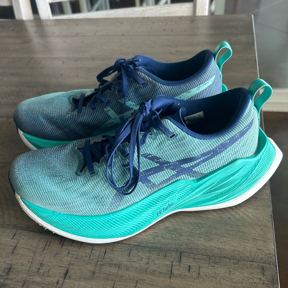 ASICS Superblast Unisex Running Shoe